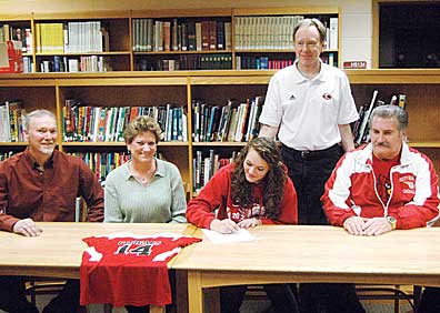 sports-AmberLawrenceSigns